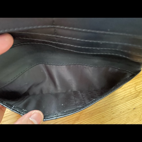 🌸GUESS wallet🌸 - Picture 10 of 15